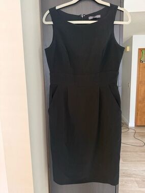 Forever 21 Black Sleeveless Sheath Dress
